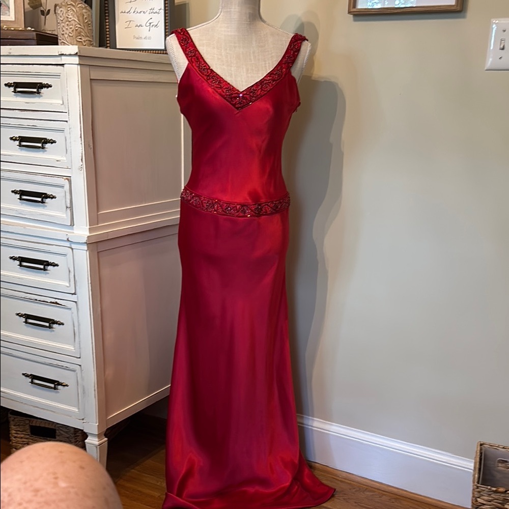 Elegant Red Evening Gown